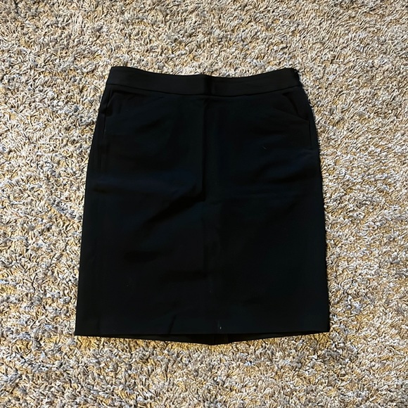 Theory Dresses & Skirts - ♻️Theory Black Pencil Skirt